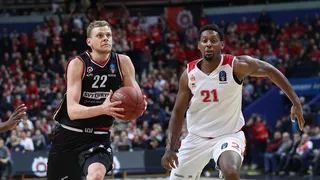 5 ex de Monbus Obradoiro por el mundo: del más “antiguo” Stanic al reciente Bendzius