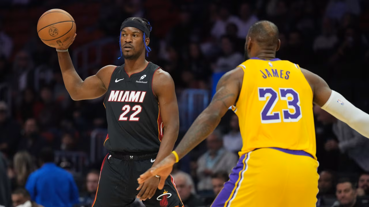 Esta es la única forma de que los Lakers consigan a Jimmy Butler