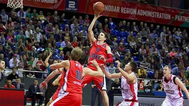 Janning da una lección de tiro al Fuenla en otro trágico desplazamiento largo (86-61)