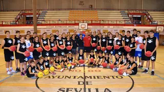 Attack!! Llegó y conquistó Sevilla