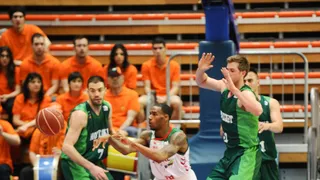 Adams le gana el duelo de pistoleros a Popovic  (97-108)