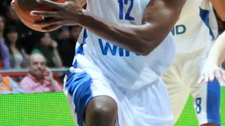 Unicaja se hace con el veterano Roderick Blakney como sustituto temporal del lesionado McIntyre