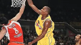 Aquí Maccabi de Tel Aviv ¿con Maceo Baston? S.O.S.