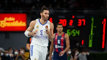 Euroliga (J12) I: El Real Madrid pasa por encima del Baskonia y presiona al Barça
