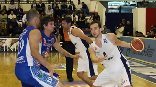 Liga Argentina (Playoffs J3 y J4): se definieron los playoffs por el descenso. Alston salva a Boca. Pepe Sanchez y Espil, expulsados