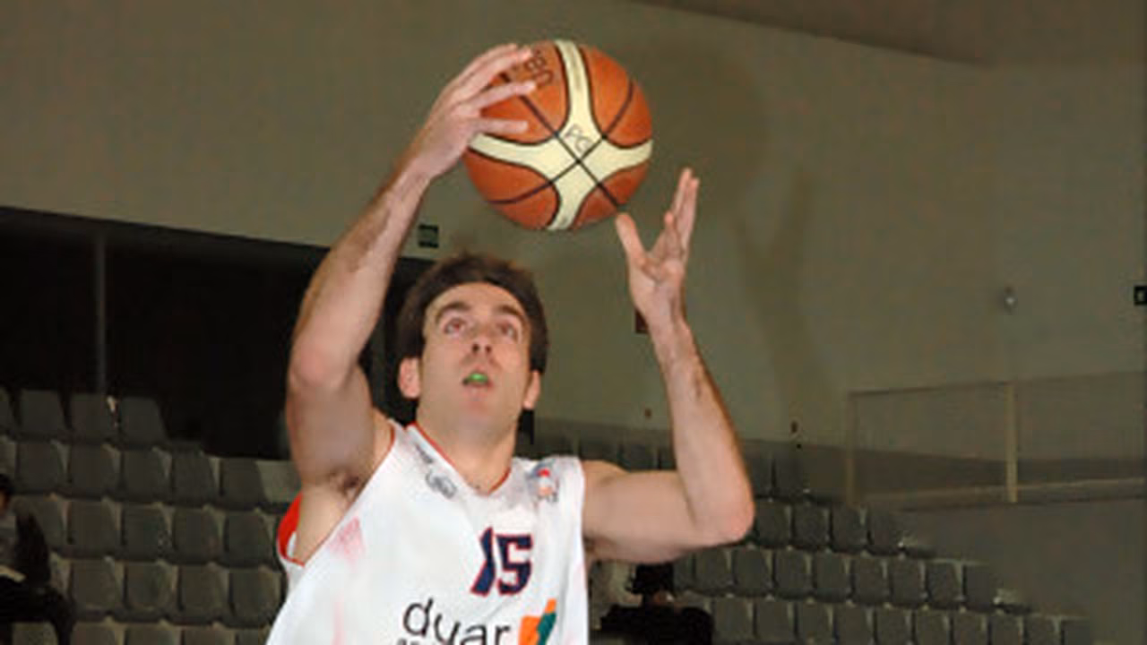 Iñaki Narros vuelve a Palencia en sustitución de Chus Poves