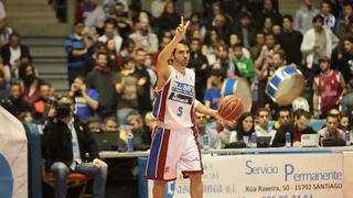 Blusens Monbus aviva el sueño de la copa tras noquear a Lagun Aro en el tercer cuarto (71-60)