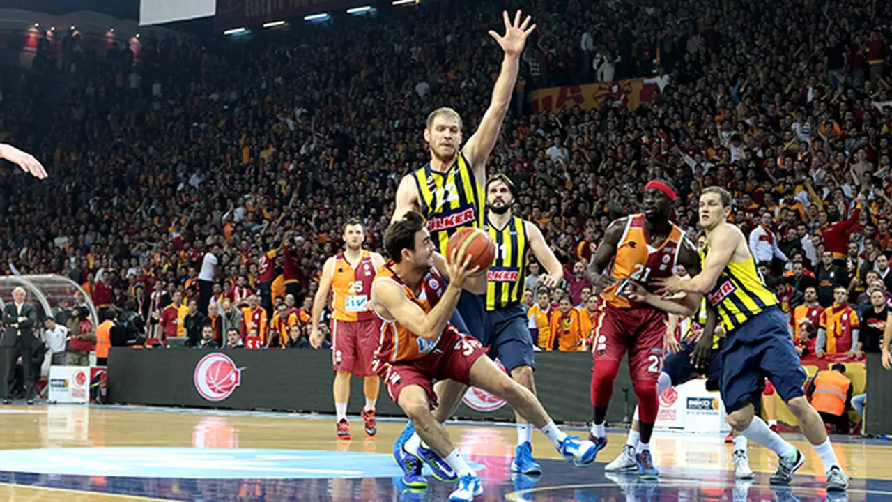Fenerbahce-Galatasaray, la final. Ataman lo vuelve a hacer y acaba con el imbatible Banvit