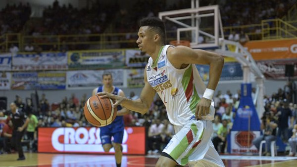 Rigoberto Mendoza le mete 50 puntos a Vaqueros y Cangrejeros resiste al invicto Capitanes
