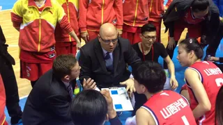 Mondelo: “Si la crisis económica se alarga hará daño al baloncesto femenino español”