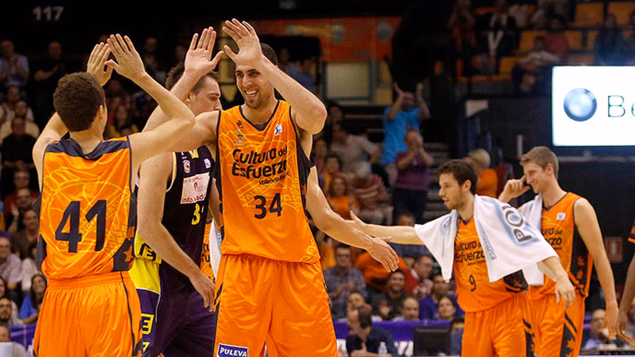 El Valencia Basket se divierte a costa del Club Baloncesto Valladolid (108-57)