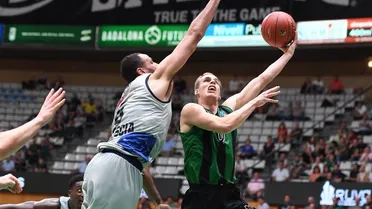 Penya consigue 1ª victoria de la temporada ante el Brescia pero Birgander, a quirófano