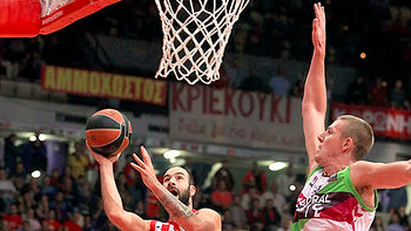 Baskonia borda 21 minutos… luego Spanoulis lo hunde (76-64)
