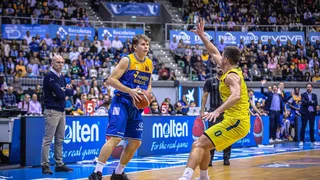 Debuta esta temporada con el San Pablo Burgos y se marcha a su país