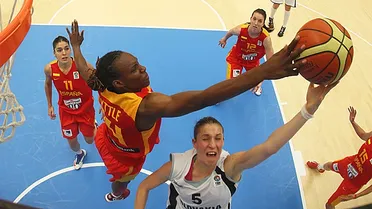 Marta Xargay y Sancho Lyttle allanan el camino de España ante Turquía (61-48)