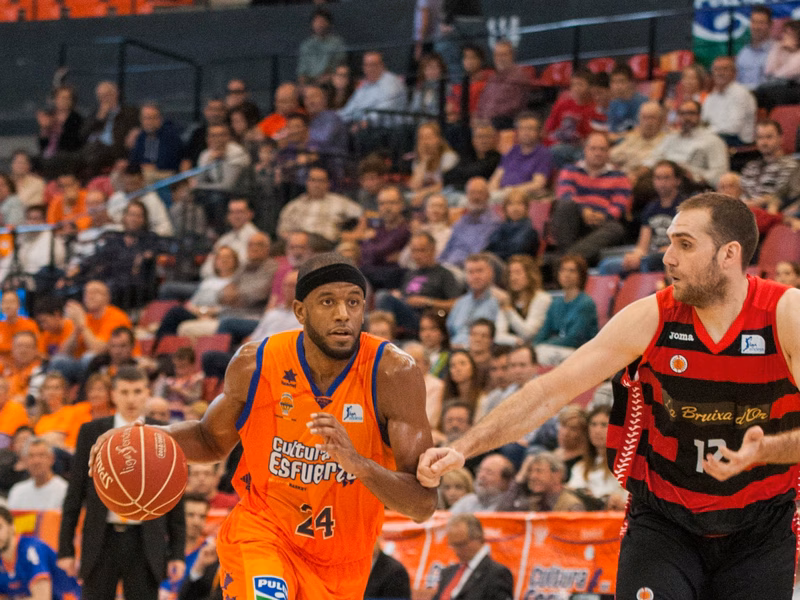 Jason Robinson cierra el perímetro de GBC