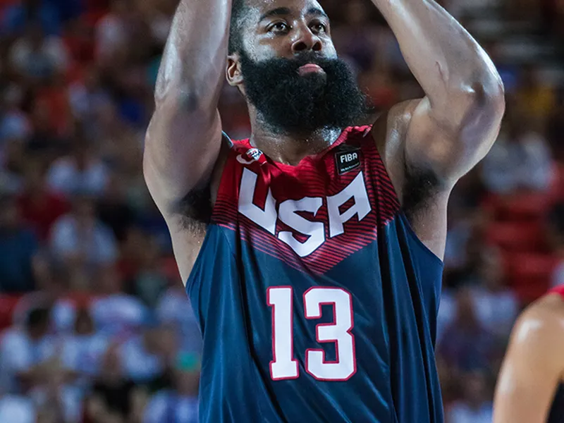 Marca reboteadora de Mirotic, cuarto triple-doble de Harden; los Grizzlies conquistan LA