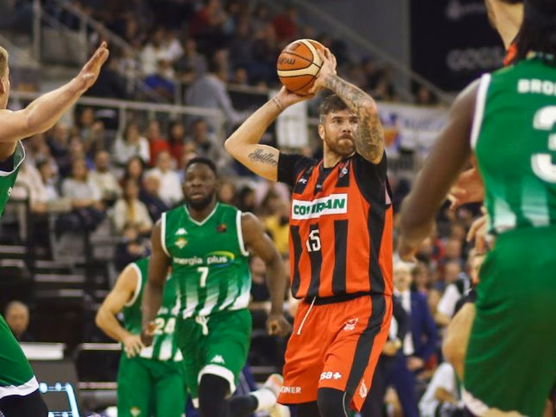 LEB Oro (J12): El derbi andaluz con liderato como premio también se jugó en Palencia