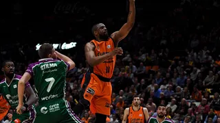 Valencia Basket hurga en la herida de Unicaja (96-57)