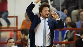 Lega (J13): Los hermanos Gentile se lo pasan en grande; Keith Langford, MVP junto con Antwain Barbour, salva a Olimpia Milano; en Legadue, Pozzecco ironiza con los árbitros