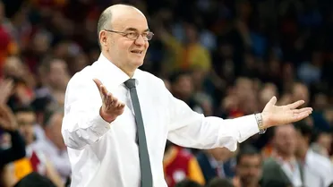 Affaire Dusko Vujosevic: no tiene los permisos necesarios para entrenar en Francia