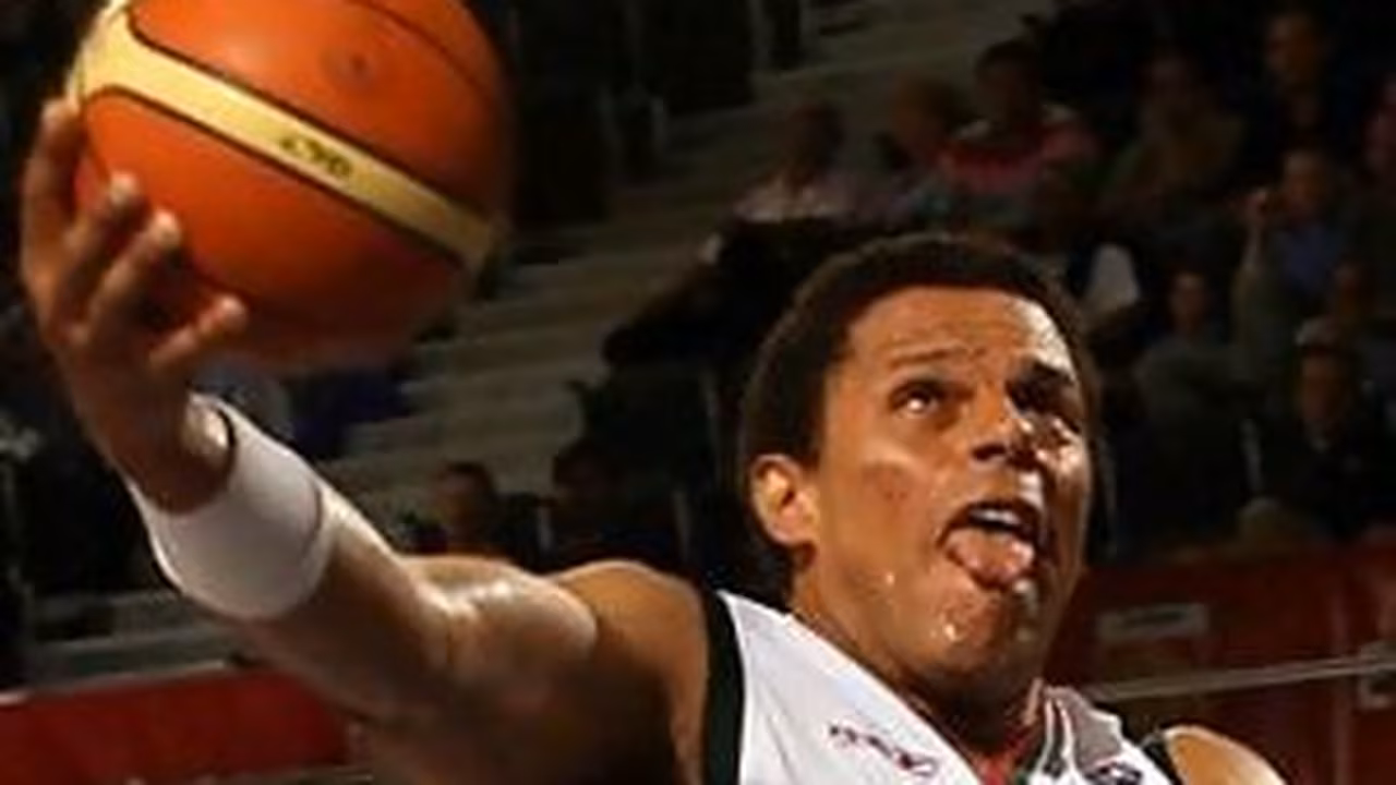 Elvis Evora, un pívot internacional para el Gandia Bàsquet