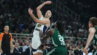 Nick Calathes hace historia en la Euroliga: máximo recuperador histórico
