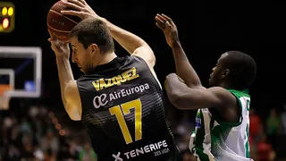 Iberostar Tenerife impone la quinta en la tercera del Real Betis Energía Plus (76-82)