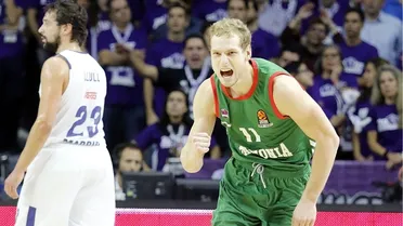 Baskonia asalta con valentía el Barclaycard (87-91); Blazic, decisivo en el “clutch”