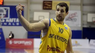 ¿Qué harías si te encuentras una cartera con 900 euros? Travis Leslie te cuenta su caso