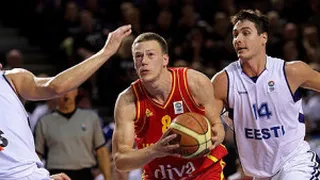 Preeuropeo: Rajada de Slavnic contra Teodosic. Montenegro, Italia, Croacia y Ucrania, con billete para el Eurobasket. Grandes anotaciones de Gavel y Teletovic. Zack Wright, cerca del triple-doble