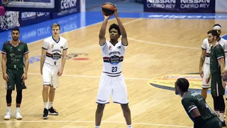 Steven Enoch, otro pívot creciendo en la escuela de hombres altos de Monbus Obradoiro