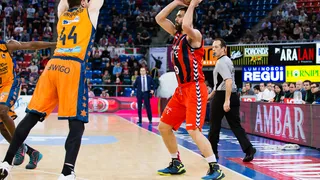 Unicaja se refuerza con Dani Díez y Jackson; Valencia, con San Emeterio