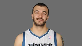 Nikola Pekovic acuerda renovar con los Wolves para los próximos cinco años