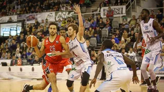 Zamora y Agustinos soprenden. Sammic, líder en solitario. Laguerre, MVP