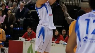 Adecco Plata (J17): Clavijo y Andorra mantienen su pulso, con Mallorca al acecho. Ávila, la historia de una brillante escalada; Oviedo, la de un gran desplome.