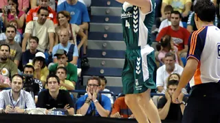 Mercado ACB: Lou Roe y Bojan Popovic, refuerzos de lujo para Bruesa GBC y más noticias desde Málaga