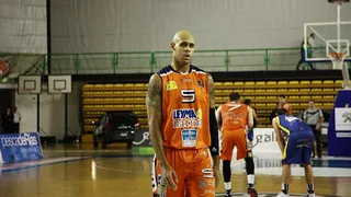 Kyle Rowley seguirá creciendo en las filas del COB