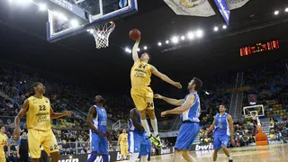 El Granca certifica billete; K.O europeo de CAI y Sevilla; Valencia clasificado