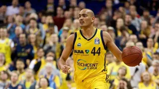 Stefan Peno vuelve a España de la mano del Surne