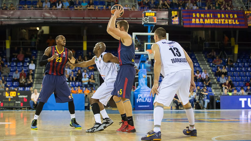 Bostjan Nachbar lidera a un dominante FCB en Polonia (65-104)