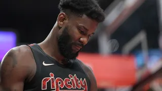 DeAndre Ayton promedia 12 puntos, pero sostiene que es un jugador de contrato máximo