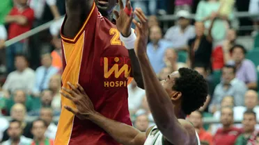 Galatasaray-Banvit, final sin Licencia A. Boni Ndong, en forma. Incidentes en Karsiyaka