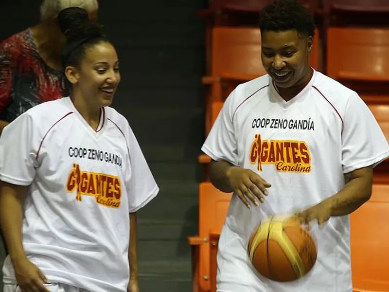 Cindy Valentín y Yolanda Jones, compañeras dentro y fuera en la cancha