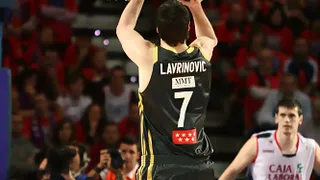 Real Madrid no da opción a un Caja Laboral desfondado