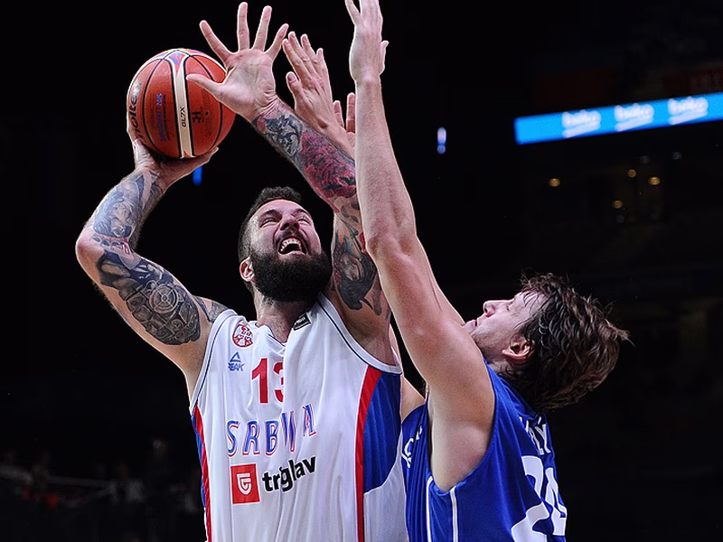 Serbia, superior colectivamente, a semis. Satoransky y Vesely, insuficientes