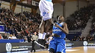 John Holland, tirador para Cajasol