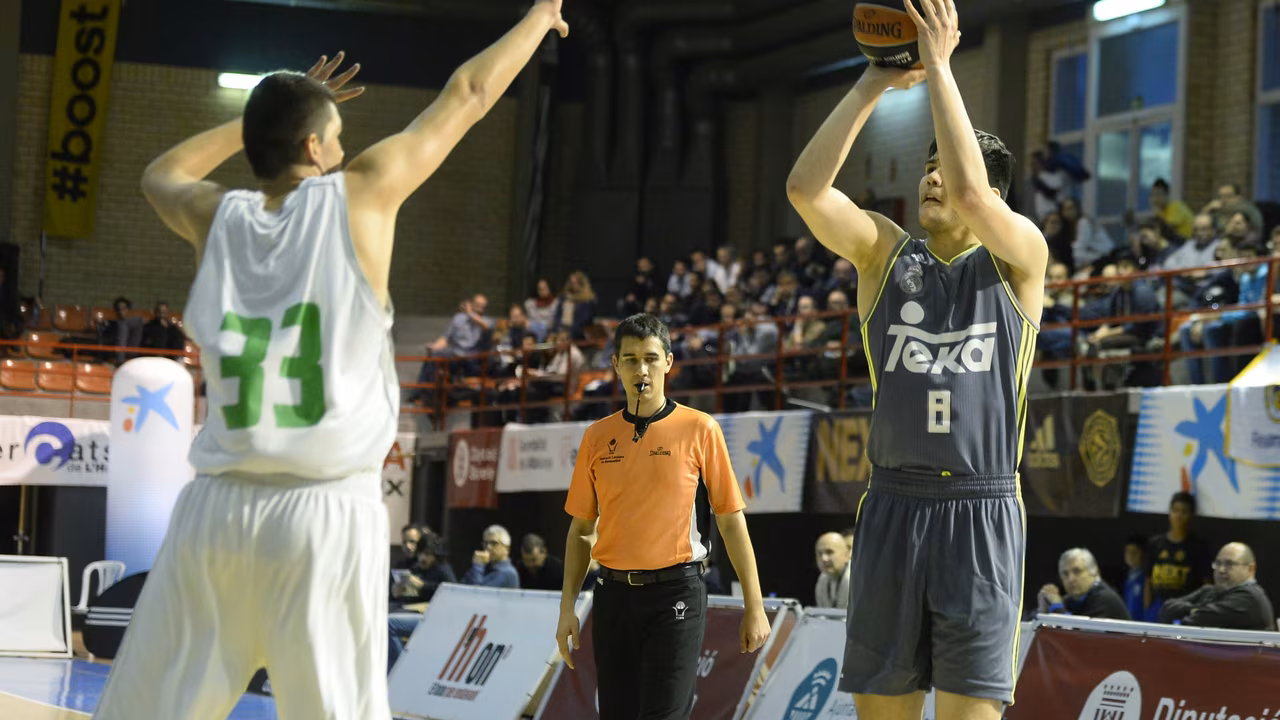 #TorneigBasketLH (Día 1): Madrid arrolla, Barça líder y Sevilla último; Zoosman MVP