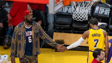 LeBron James tiene fecha de regreso en Lakers