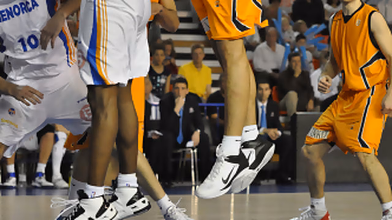 El Fuenla derrota al Menorca, Ayón manda en la pintura y la afición pide a Biyombo que se quede